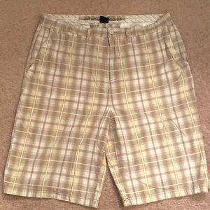 Men’s Nautica shorts.